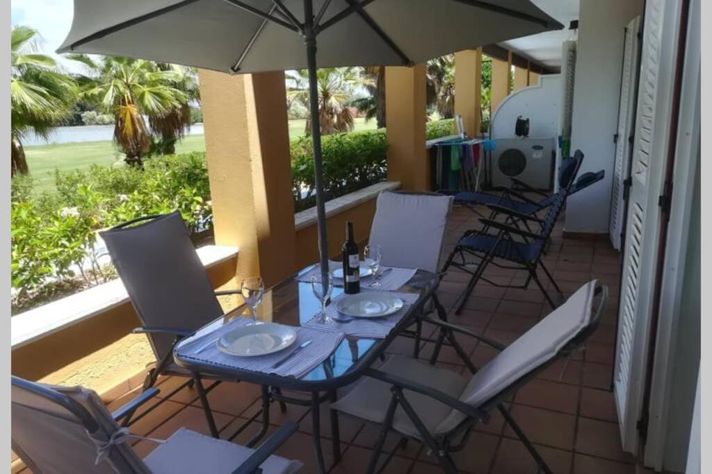 Apartamento T2, Urbanizacao Golf, Isla Canela Уэльва Экстерьер фото